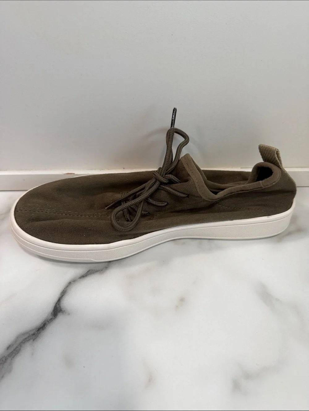 Steve Madden Elexa sneakers green size 6.5